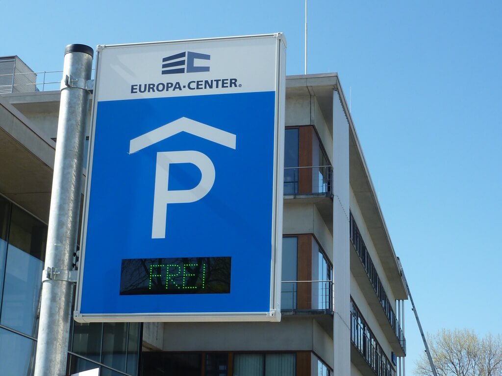 Neues Parkhaus eröffnet – Parken in Adlershof!